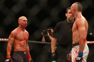 Illustration for article titled One Of The Most Brutal UFC Fights I've Seen In Ages